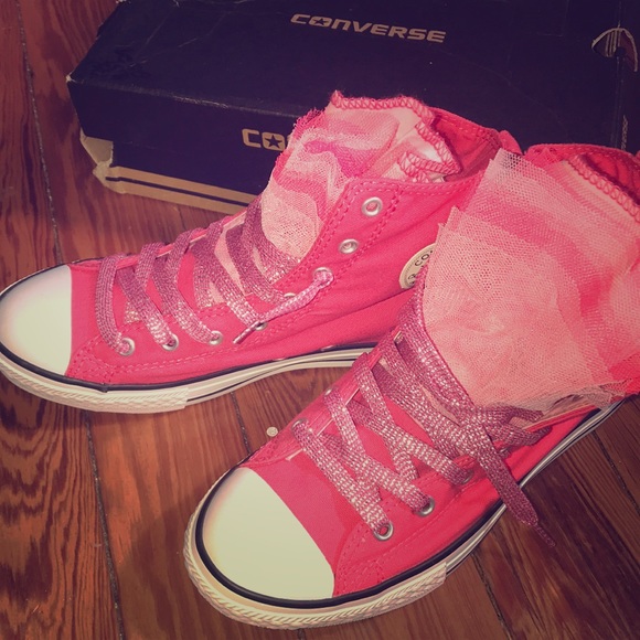 Pink converse😍 - Picture 1 of 2